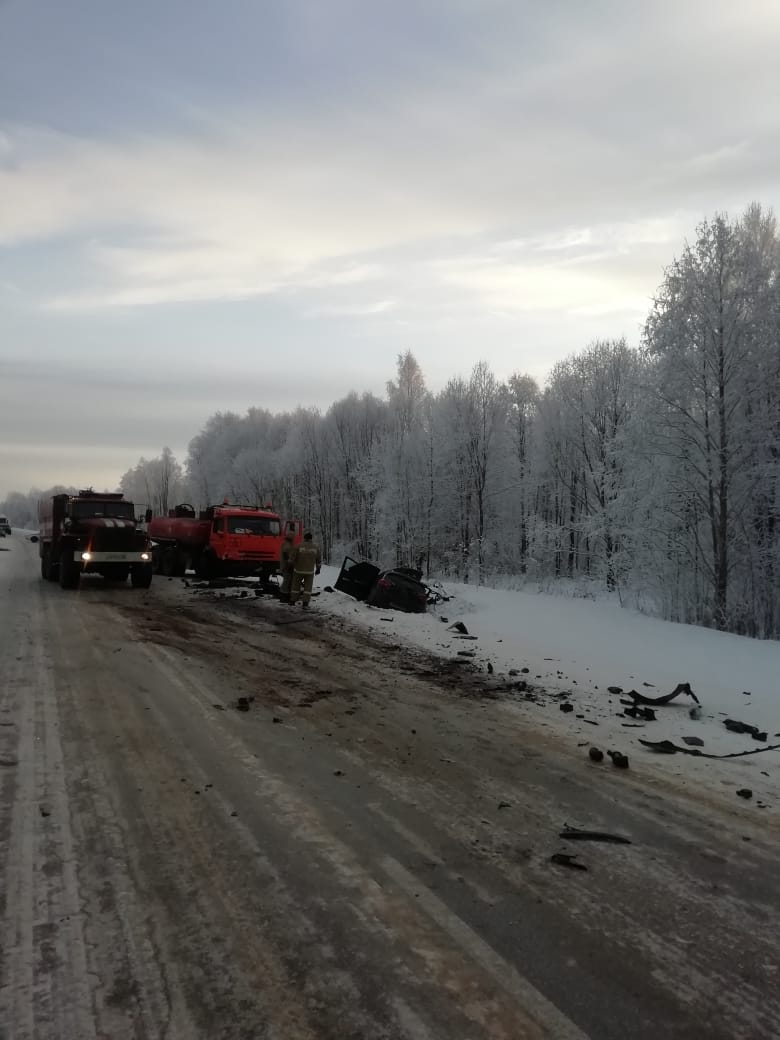 Три человека погибли в страшной аварии в Череповецком районе